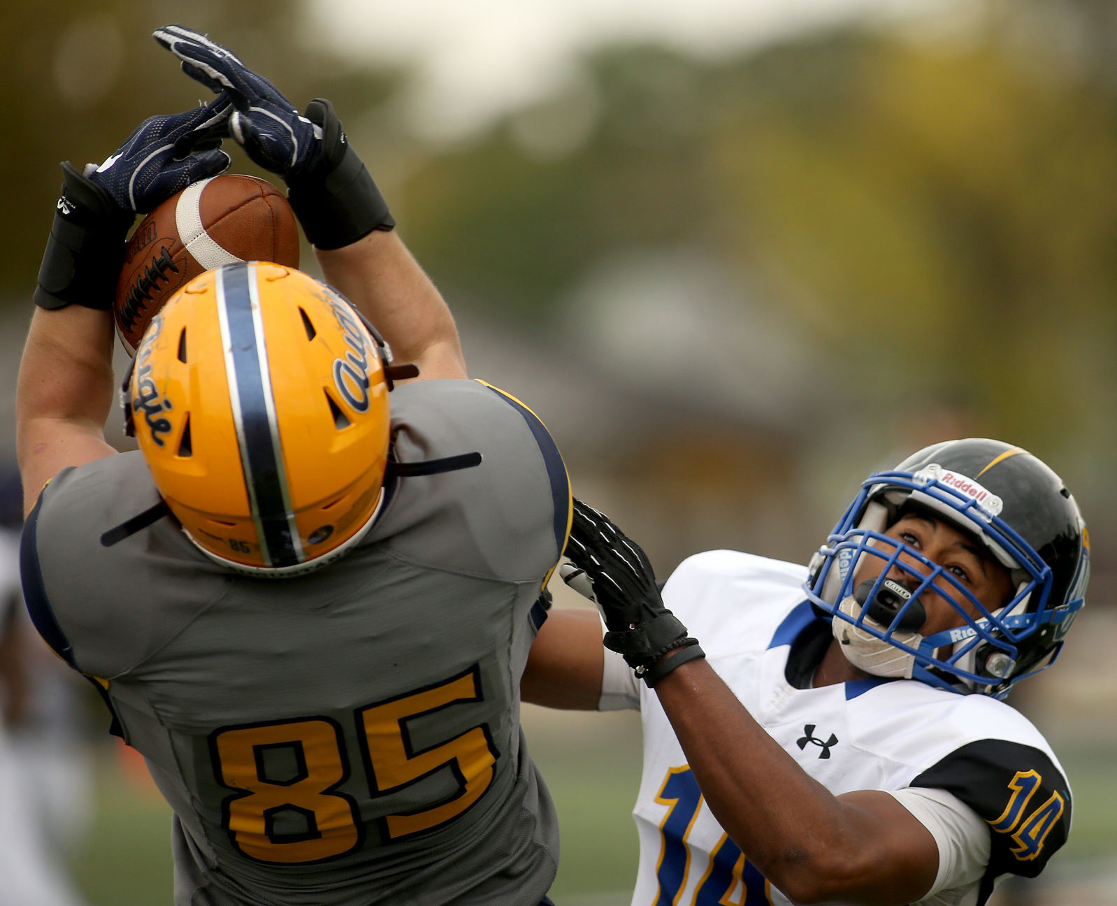 101919-mda-spt-augie-football-008